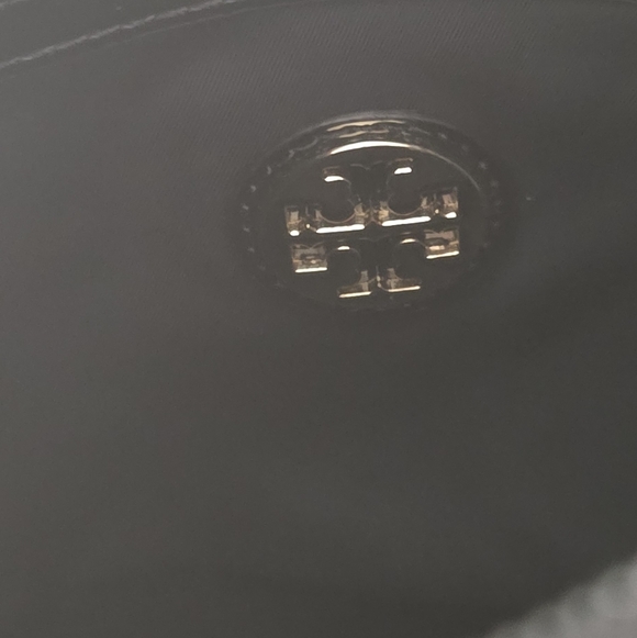 TORY BURCH QUILTED CROSSBODY- EUC - Picture 6 of 8